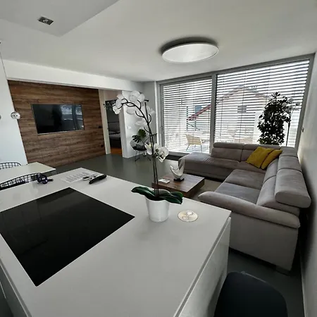 Popp Apartment *
