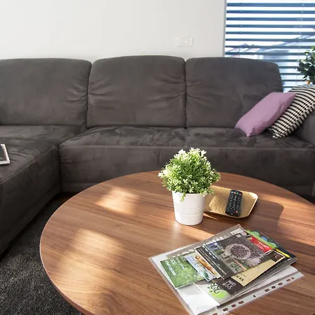 Popp Apartment *