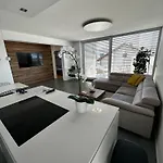 Popp Apartment *